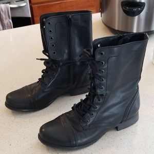 Steve Madden black combat boot